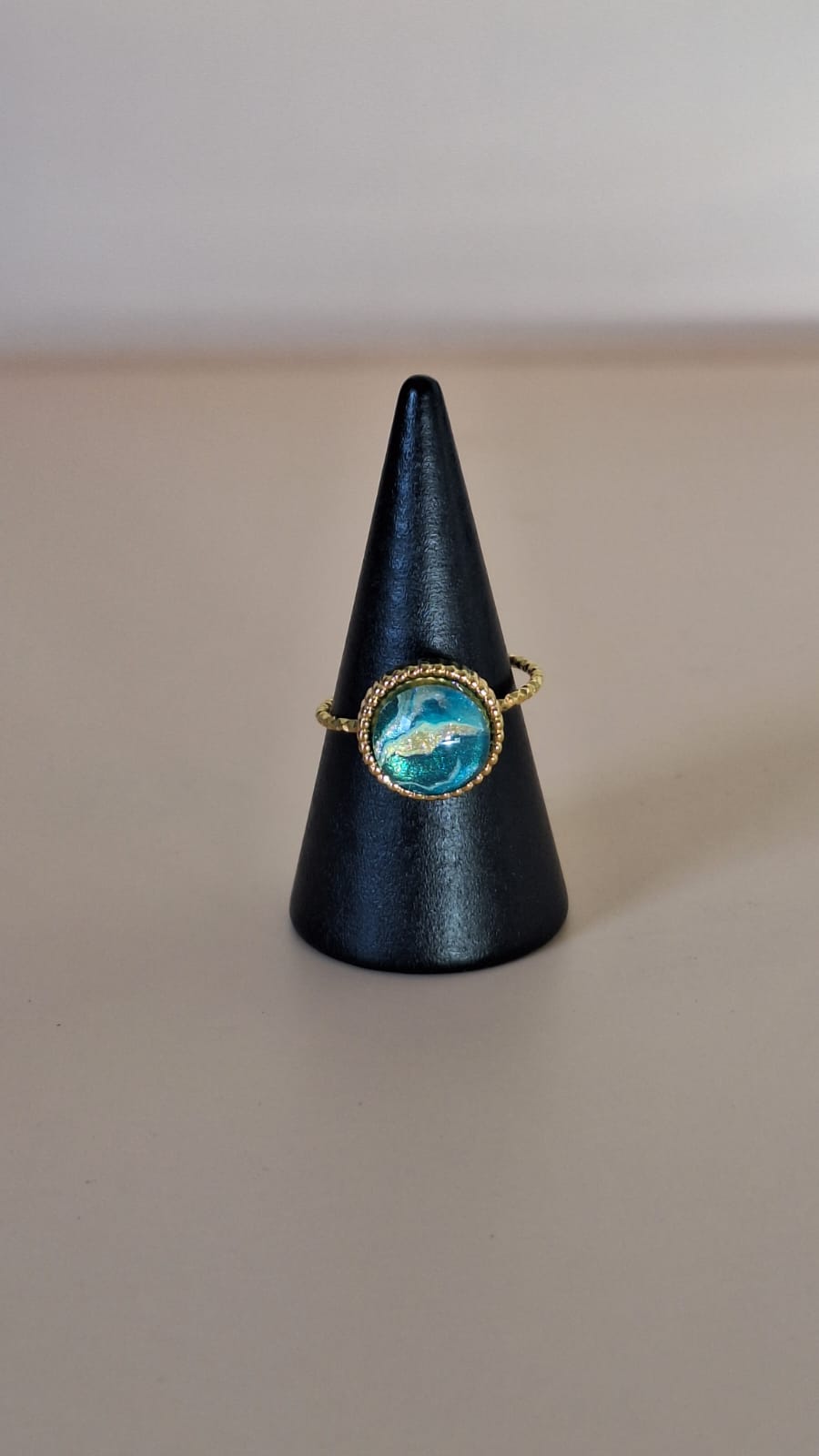 Ring mit Kranz grün-gold Ring mit Kranz grün-gold