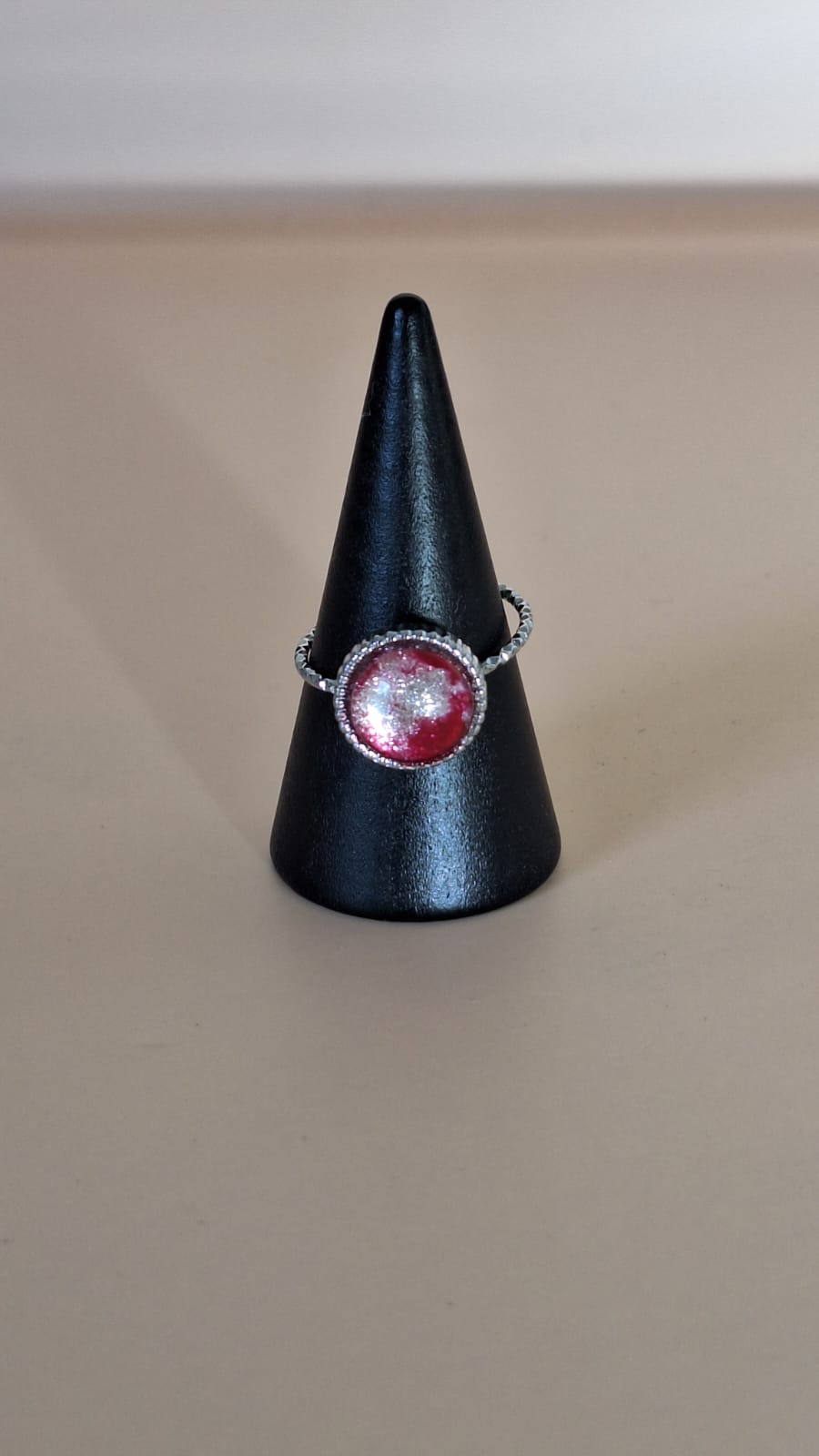 Ring mit Kranz rot-silber Ring mit Kranz rot-silber